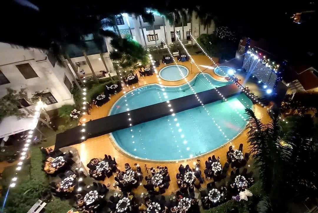 Dakruco Hotel Буонметхуот Экстерьер фото