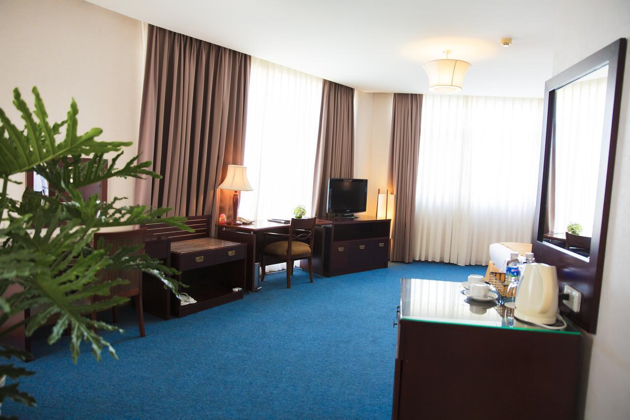 Dakruco Hotel Буонметхуот Экстерьер фото